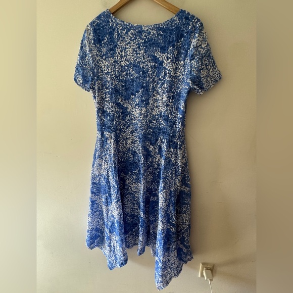 Ronni Nicole Blue and White Stunning Lace Dress Knee Length - Picture 5 of 6